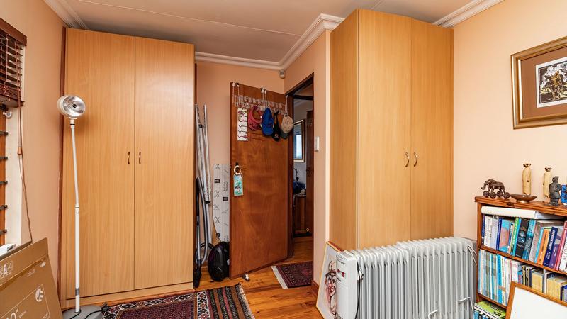 6 Bedroom Property for Sale in Outeniqua Strand Western Cape